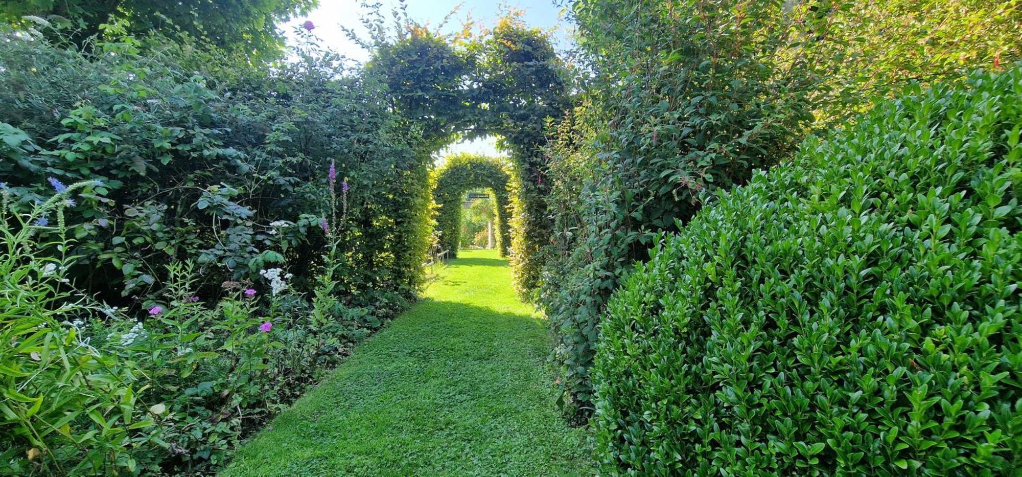 Charmant Logement Dans Un Ecrin De Verdure Le Manoir  Exterior photo